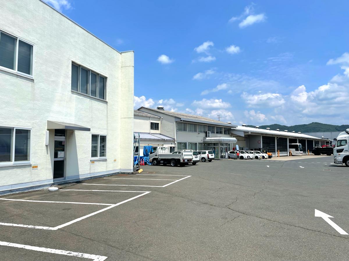 マーケットピア 岩手日野自動車本社 盛岡市東見前