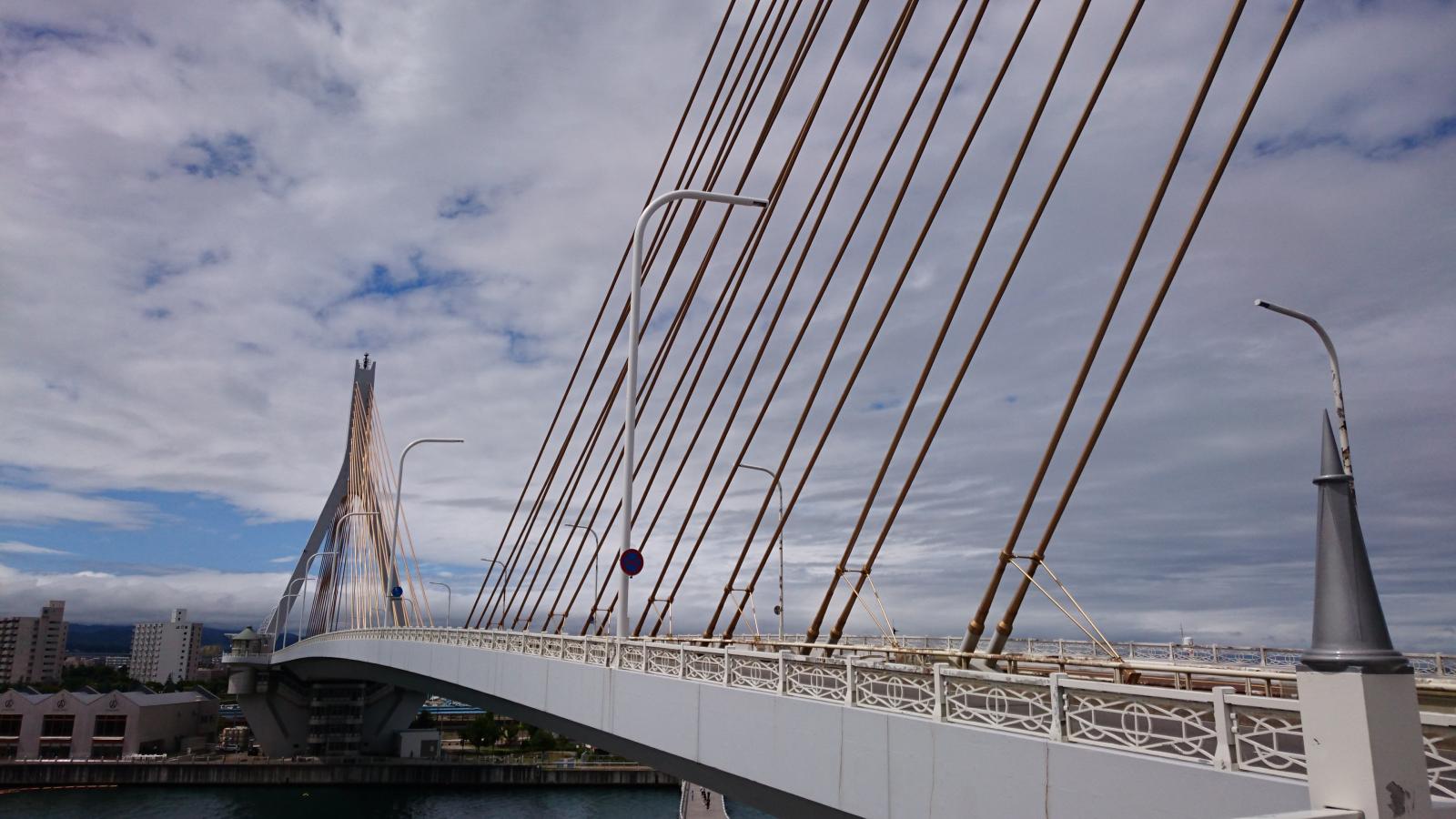 旅探 たびたん 青森港臨港道路2号線青森ベイブリッジ
