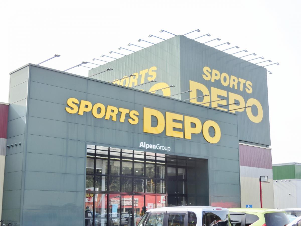 マーケットピア スポーツデポ 高知店