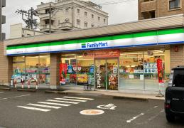 マーケットピア ファミリーマート 金沢諸江通り店 金沢市北安江