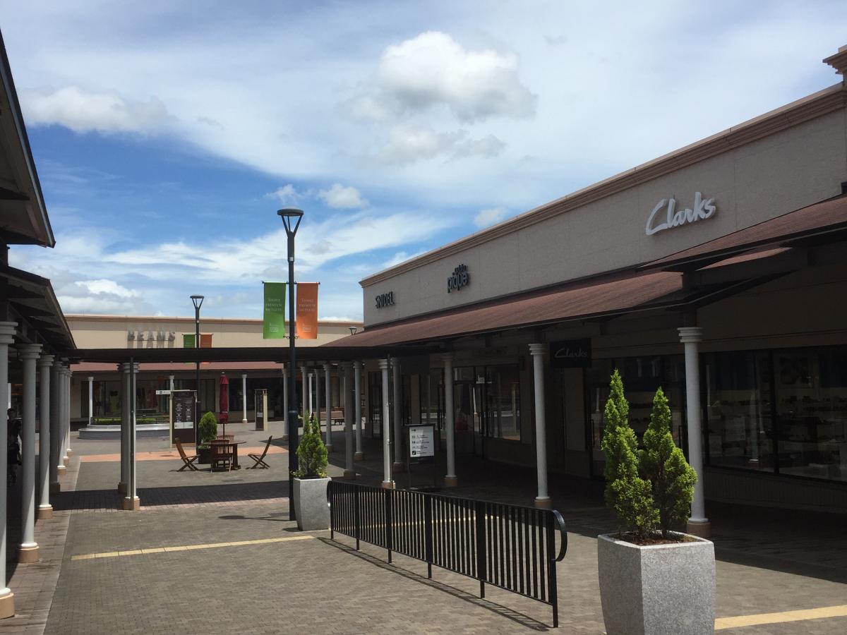 マーケットピア 酒々井プレミアム アウトレット 印旛郡酒々井町飯積