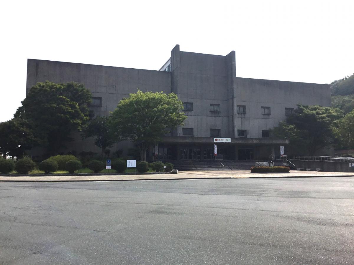 スポランド どらドラパーク米子市民体育館 米子市東山町