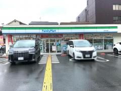 マーケットピア 周辺の生活施設情報 ファミリーマート 高井田本通店