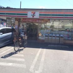 マーケットピア 周辺の生活施設情報 セブンイレブン 湯河原サンサン通り店